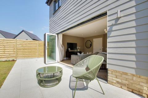 4 bedroom detached house for sale, The Chimes