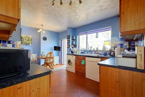 14 Briar Hill Road, Northampton, NN4 8LJ