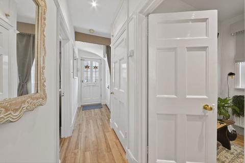4 bedroom detached house for sale, Kingsley Avenue, Kettering NN16