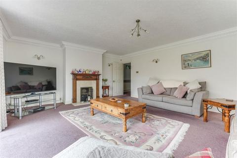 undefined, Wicken Bonhunt CB11
