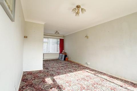 2 bedroom semi-detached house for sale, Worthing Close, Offerton