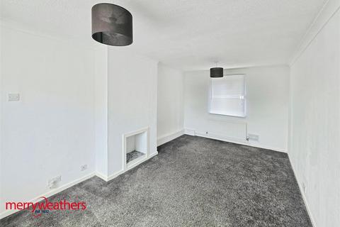 2 bedroom townhouse to rent, Lime Avenue, Auckley
