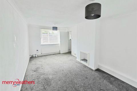 2 bedroom townhouse to rent, Lime Avenue, Auckley