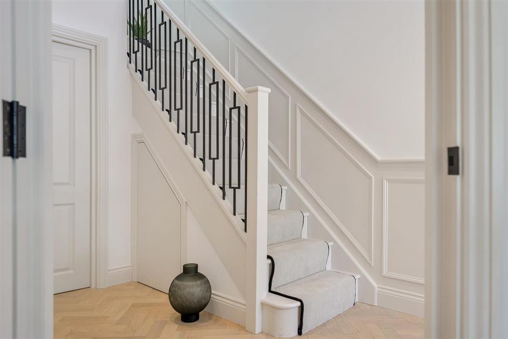 HOLLYMEOAK, 29 B (4).jpg