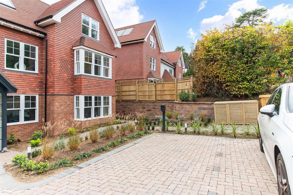 HOLLYMEOAK ROAD, 29 A,C,D- (14).jpg