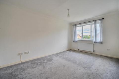18 Glenham Road, Thame, OX9 3WD