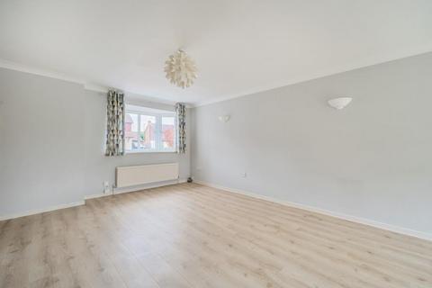 18 Glenham Road, Thame, OX9 3WD