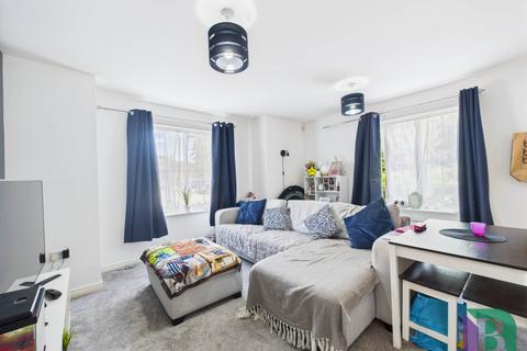 14 Cable Crescent, Woburn Sands, Milton Keynes, MK17 8GG