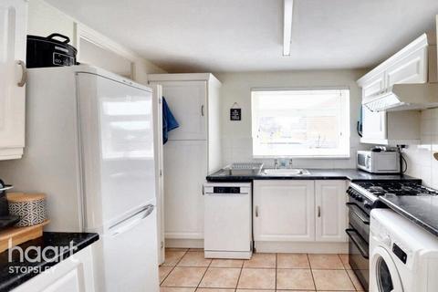 3 bedroom semi-detached house for sale, Telscombe Way, Luton