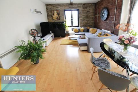 2 bedroom flat to rent, Broadgate House, Broad Street, Bradford, West Yorkshire, BD1