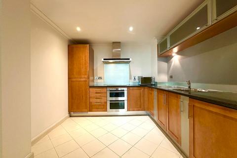 3 bedroom apartment to rent, South Quay Square, London E14
