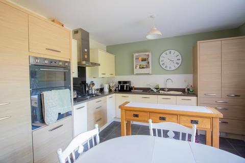7 Abbott Close, Ottery St Mary, EX11 1FH