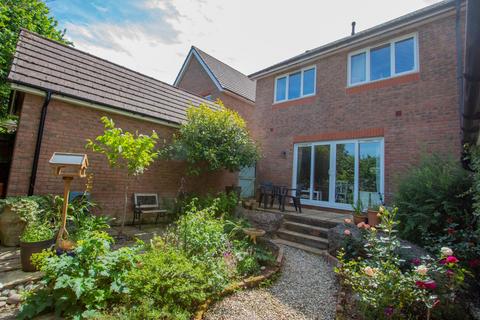 7 Abbott Close, Ottery St Mary, EX11 1FH