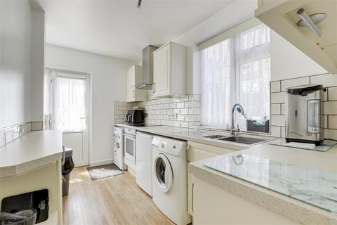 3 bedroom semi-detached house for sale, Barlock Road, Basford NG6