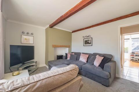 2 bedroom terraced house for sale, Bradford Road, Cleckheaton