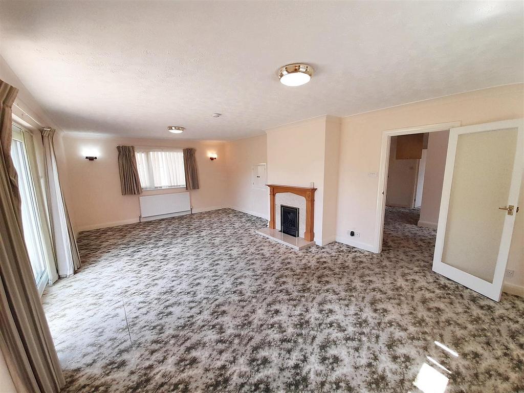 Living room 1 new.jpg