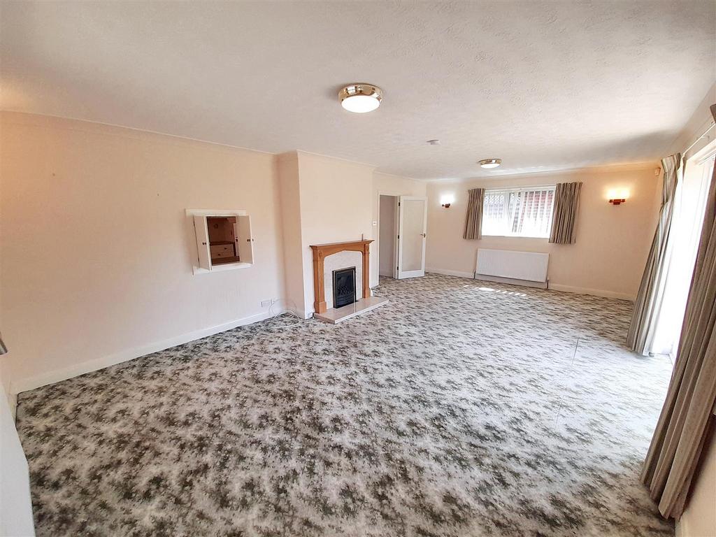Living room new.jpg