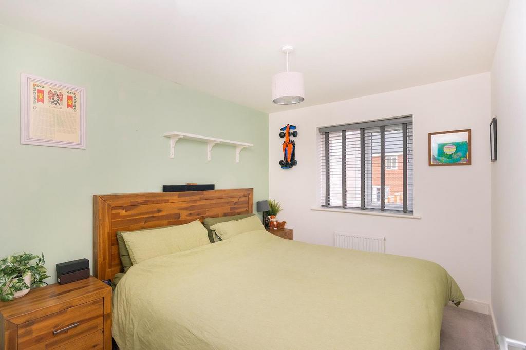 0 R9 SRSG - Bedroom I.jpg