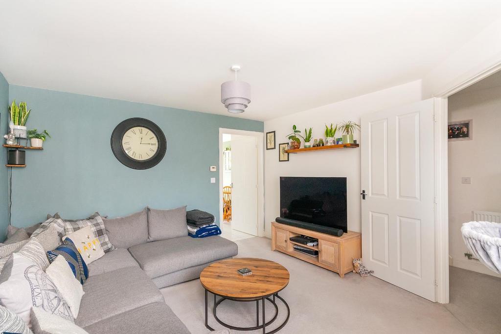 0 R9 SRSG - Living Room B.jpg