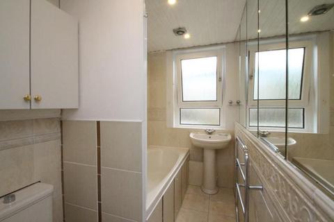 2 bedroom flat for sale, Cruachan Street, Glasgow G46