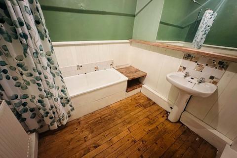 303 Graig Road, Godrergraig, Swansea, SA9 2NZ