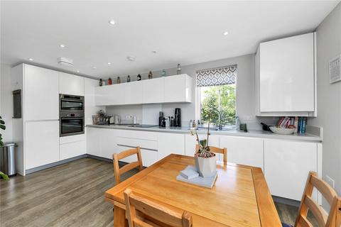 2 bedroom apartment for sale, Overhill Close, Trumpington, Cambridge, Cambridgeshire