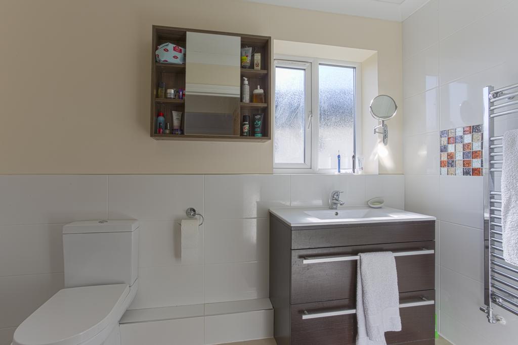 En Suite 2