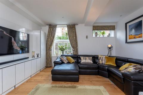 2 bedroom duplex for sale, The Old Brewery, Ogleforth, York, YO1 7JG