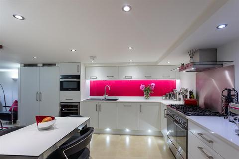 2 bedroom duplex for sale, The Old Brewery, Ogleforth, York, YO1 7JG