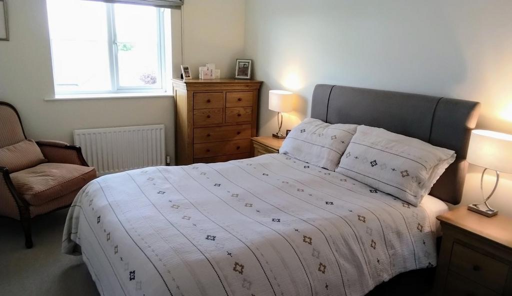 Bedroom .jpg