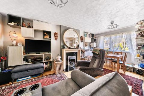 2 bedroom maisonette for sale, Britten Road, Brighton Hill