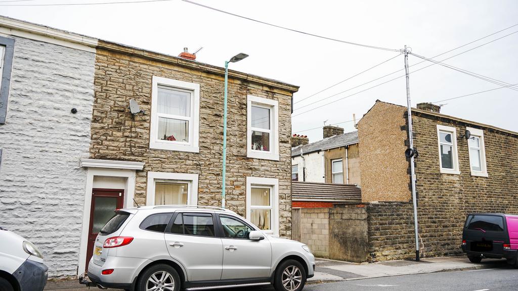 1 bedroom end of terrace house for sale
