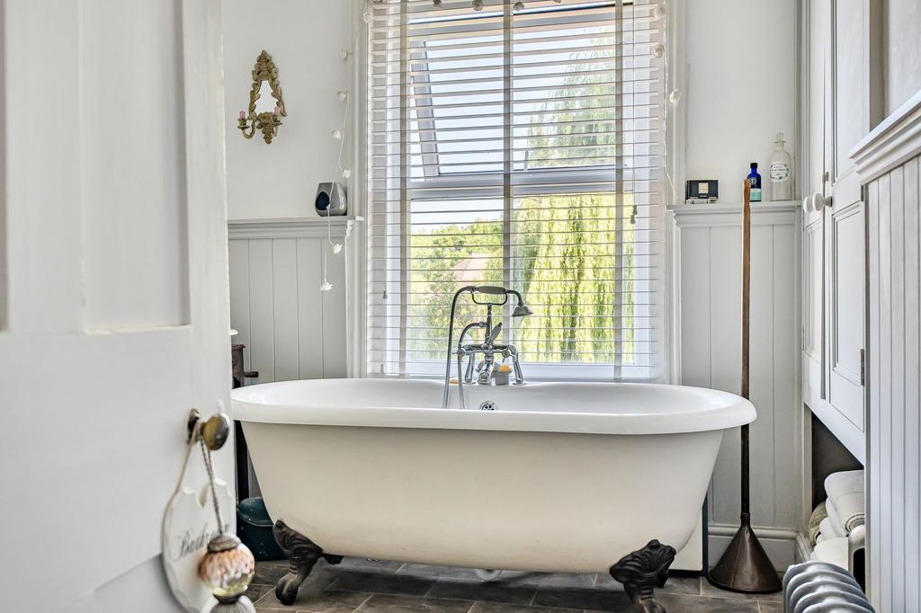 Freestanding Bath