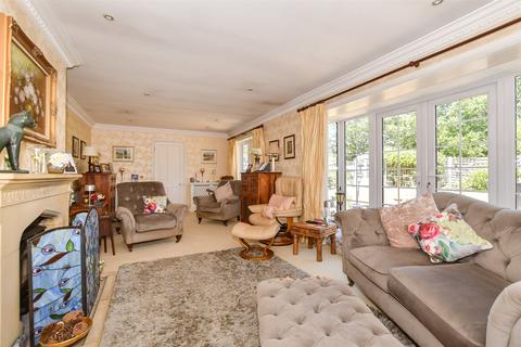 3 bedroom detached bungalow for sale, Kings Platt, Horsham RH13