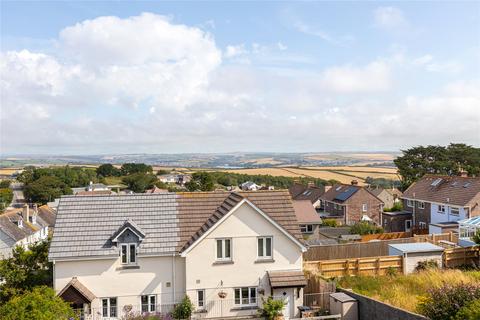 4 bedroom semi-detached house for sale, Berry Close,