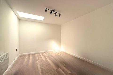 1 bedroom maisonette to rent, Old Town Court, Old Town SN1