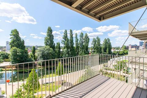 2 bedroom flat for sale, Beresford Avenue, Wembley, HA0