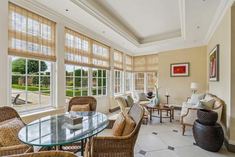 10 bedroom detached house to rent, Old House Lane, Kings Langley, Hertfordshire, WD4