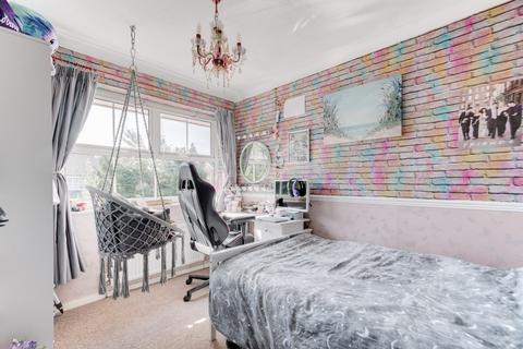 18 Amington Road, Shirley, Solihull, B90 2RF