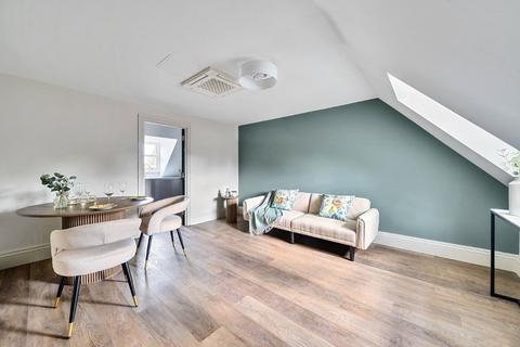 1 bedroom apartment for sale, Flat 3 Devoncroft House, 85 High Street, Esher, Surrey, KT10 9QA