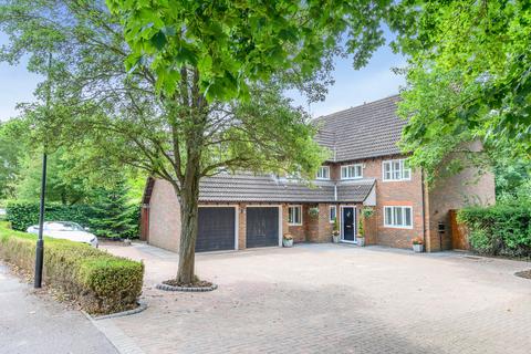 4 bedroom detached house for sale, Augusta Avenue, Collingtree Park, Northamptonshire NN4 0XP