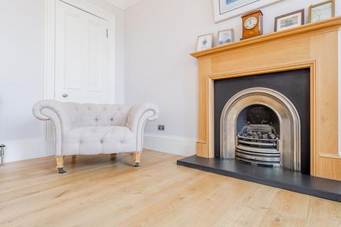 2 bedroom flat for sale, 1 Queen Square, Flat 2/1, Strathbungo, Glasgow, G41 2BG