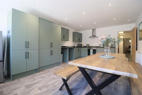 4 bedroom flat for sale, Little Bedford Street, North Shields