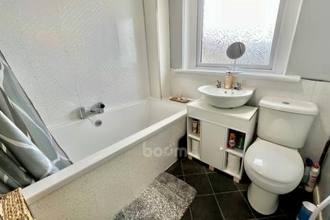 11 Almswall Road, Kilwinning, KA13 6BL