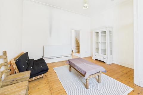 17 Bence Road, Preston, PR1 4NN