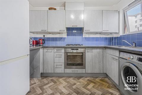 2 bedroom flat for sale, Axon Place, Choice View Centreway Apartments Axon Place, IG1