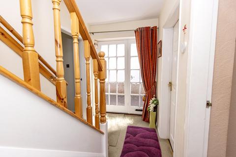 undefined, Suffolk Close, Oldbury, West Midlands, B68