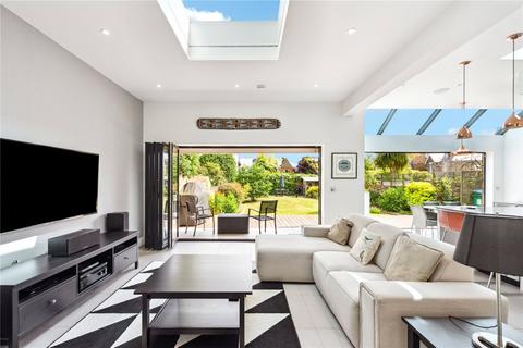 undefined, Mortlake Road, Richmond, TW9