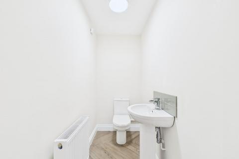 24 Brackendale, Bradford, BD10 0SJ