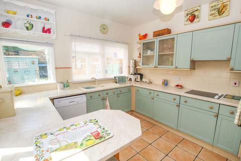 3 bedroom semi-detached house for sale, Mickleburgh Hill, Herne Bay